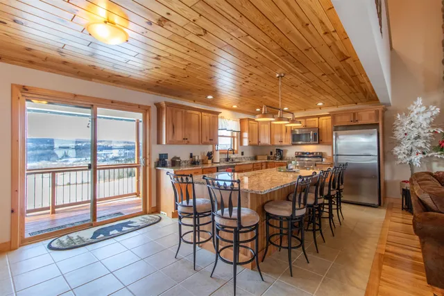 $549,900 | 32 Smith Farm Lane, Barton, VT 05822