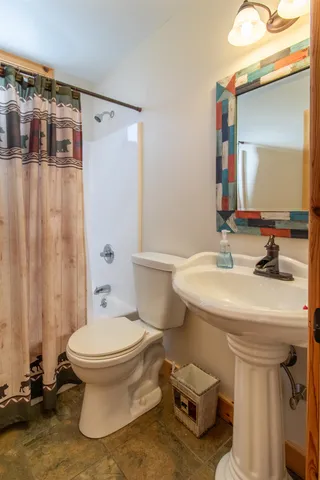 $549,900 | 32 Smith Farm Lane, Barton, VT 05822