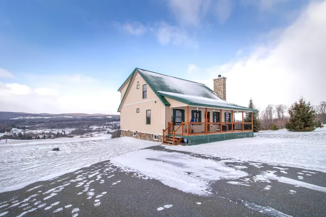 $549,900 | 32 Smith Farm Lane, Barton, VT 05822