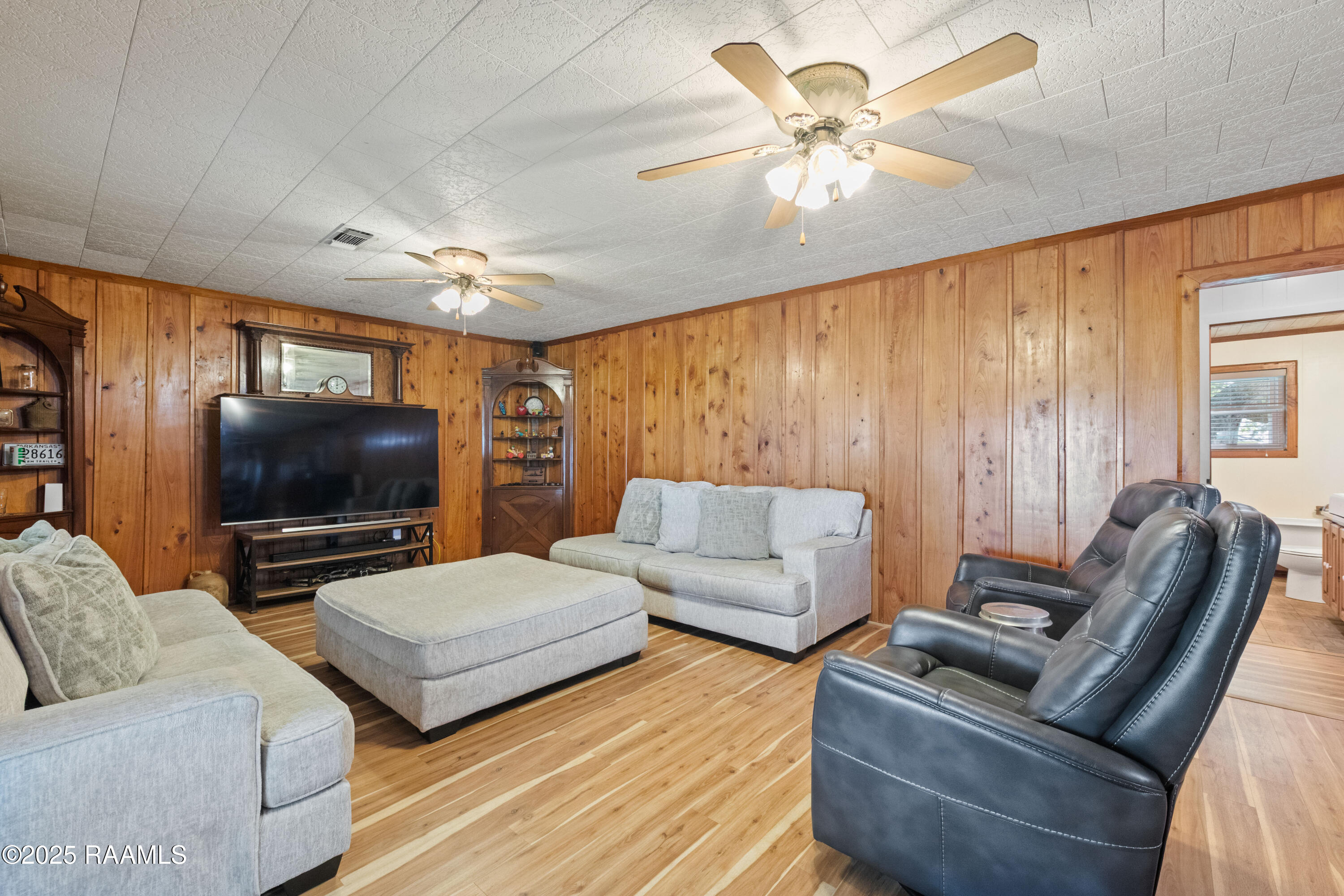 7045 Enis Road Maurice, LA 70555 - Photo 2 of 39 7045Enis-24