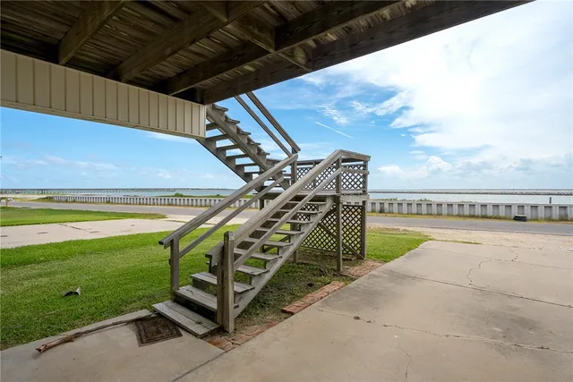 $439,000 | 531 Bayshore Drive, Ingleside, TX 78362