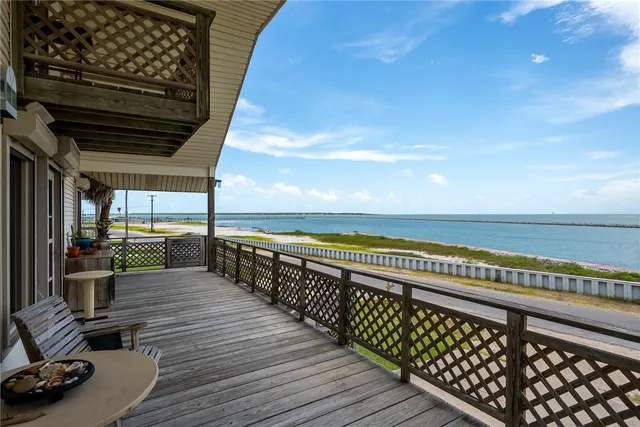 $439,000 | 531 Bayshore Drive, Ingleside, TX 78362