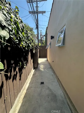 a view of a pathway of a house