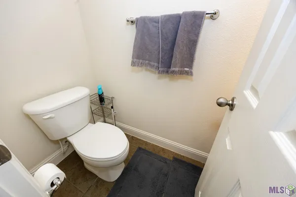 $210,000 | 4000 Lake Beau Pre Boulevard, Unit 145, Baton Rouge, LA 70820
