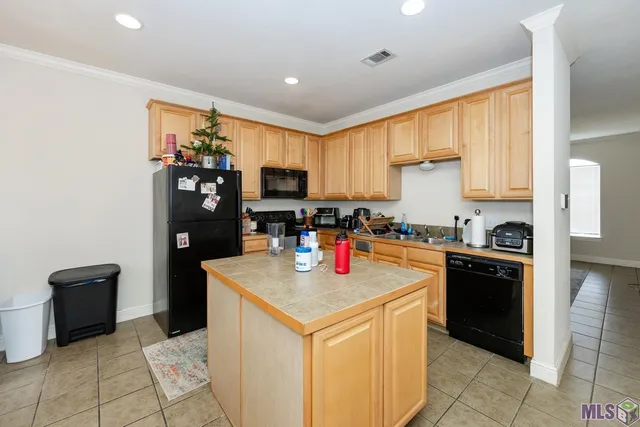 $210,000 | 4000 Lake Beau Pre Boulevard, Unit 145, Baton Rouge, LA 70820