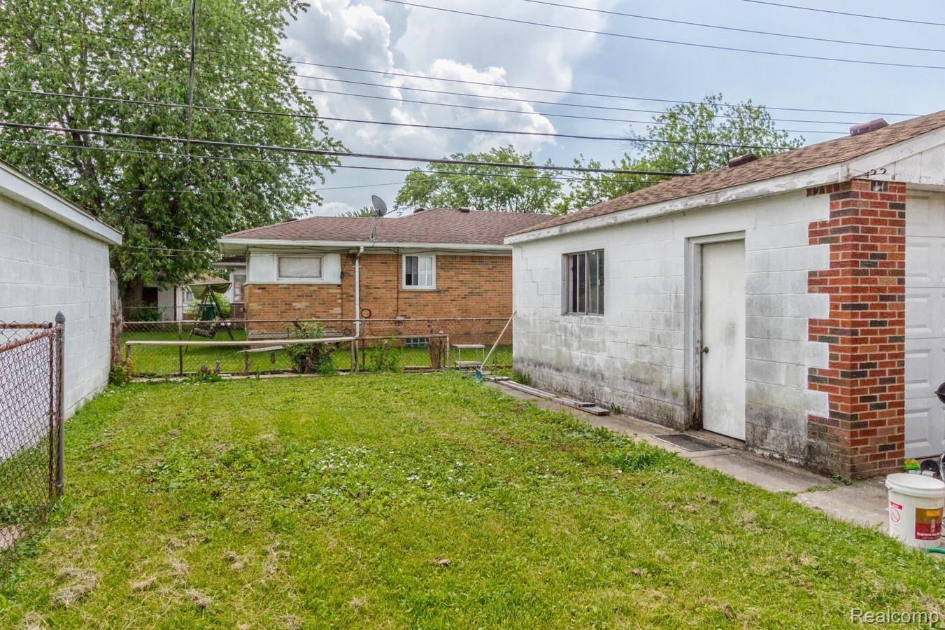 22114 Kelly Road Eastpointe, MI 48021 - Photo 21 of 23 22.jpg