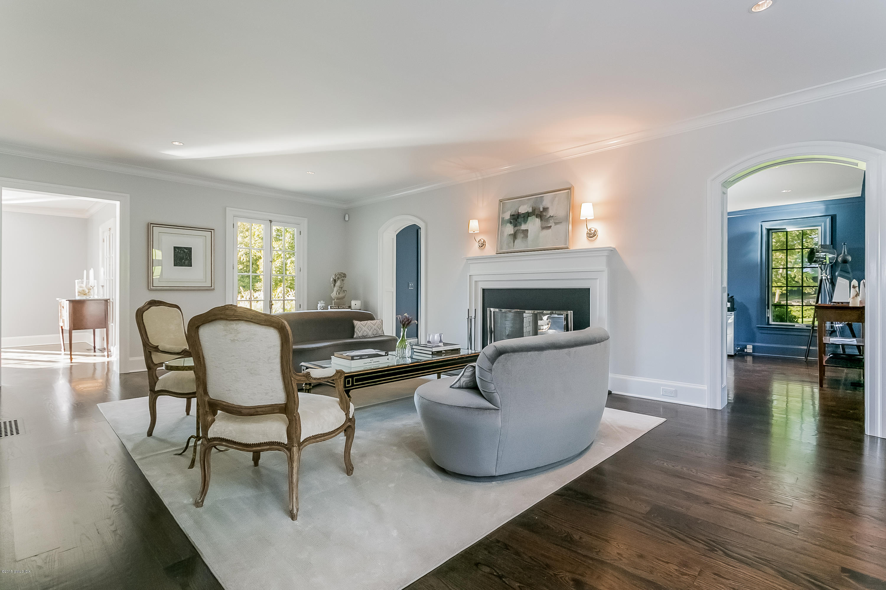 404 Round Hill Road Greenwich, CT 06831 - Photo 10 of 49 011-Living_Room-2125542-large