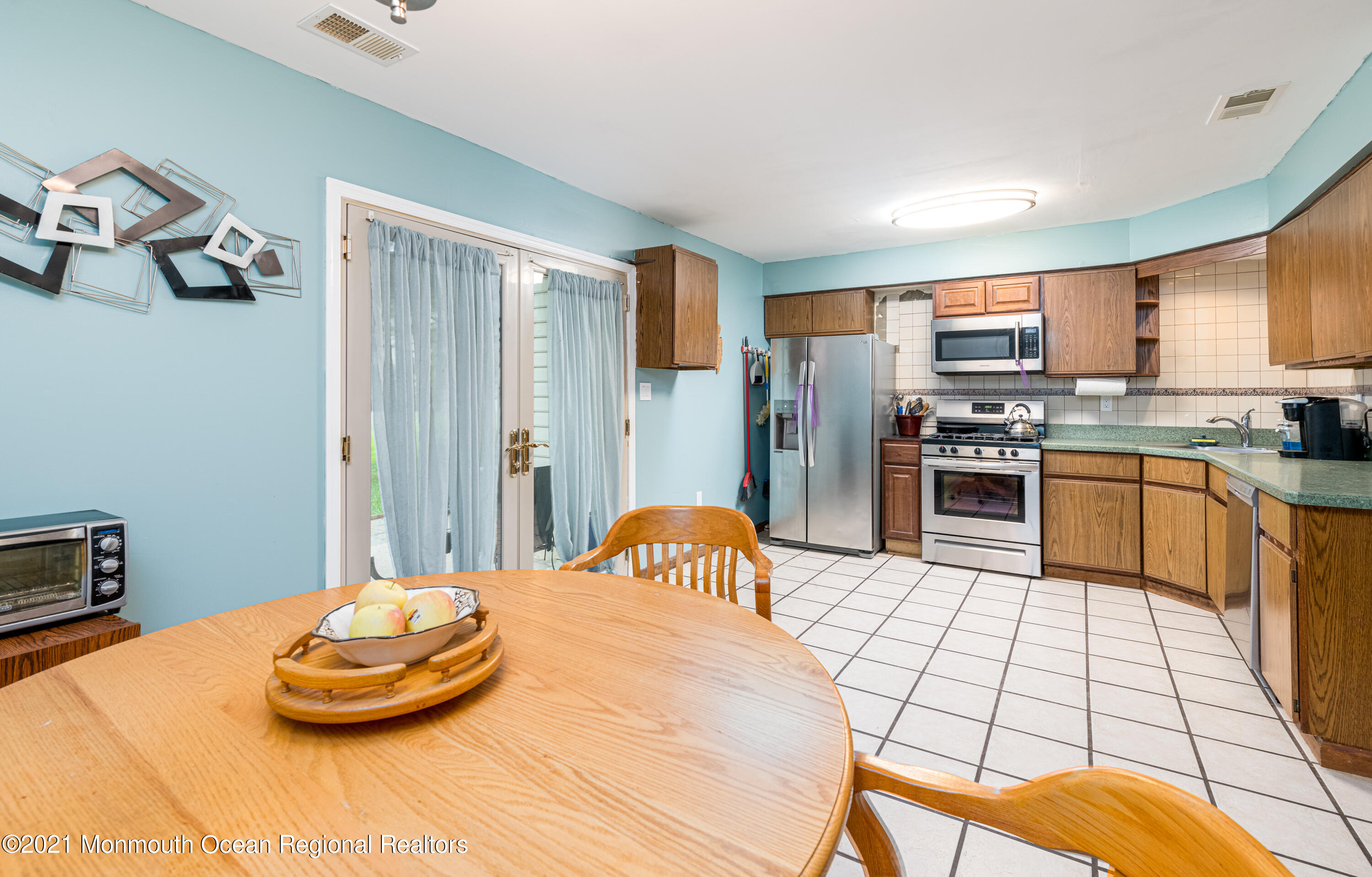 32 Turner Road, Unit 2 Freehold, NJ 07728 - Photo 11 of 22 32-2_Turner_Rd-15