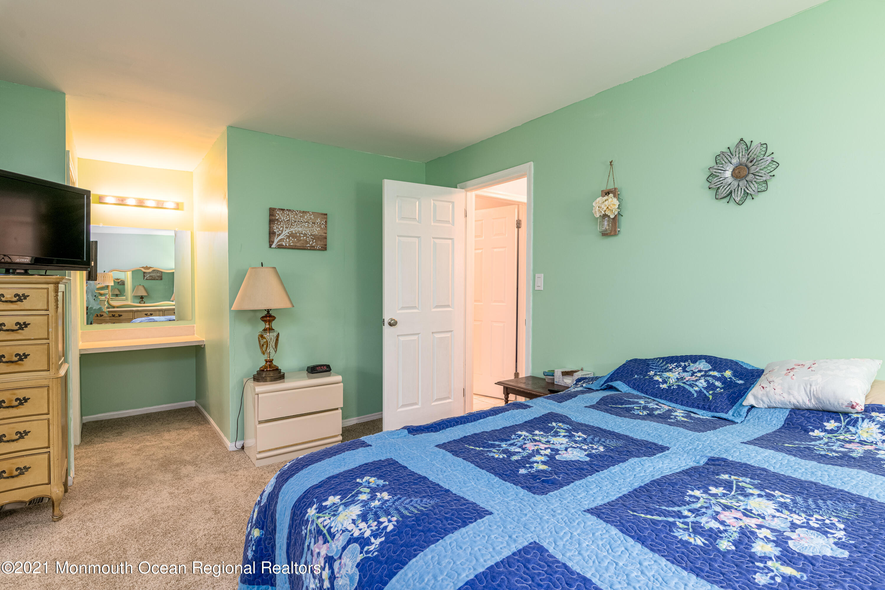 32 Turner Road, Unit 2 Freehold, NJ 07728 - Photo 7 of 22 32-2_Turner_Rd-17