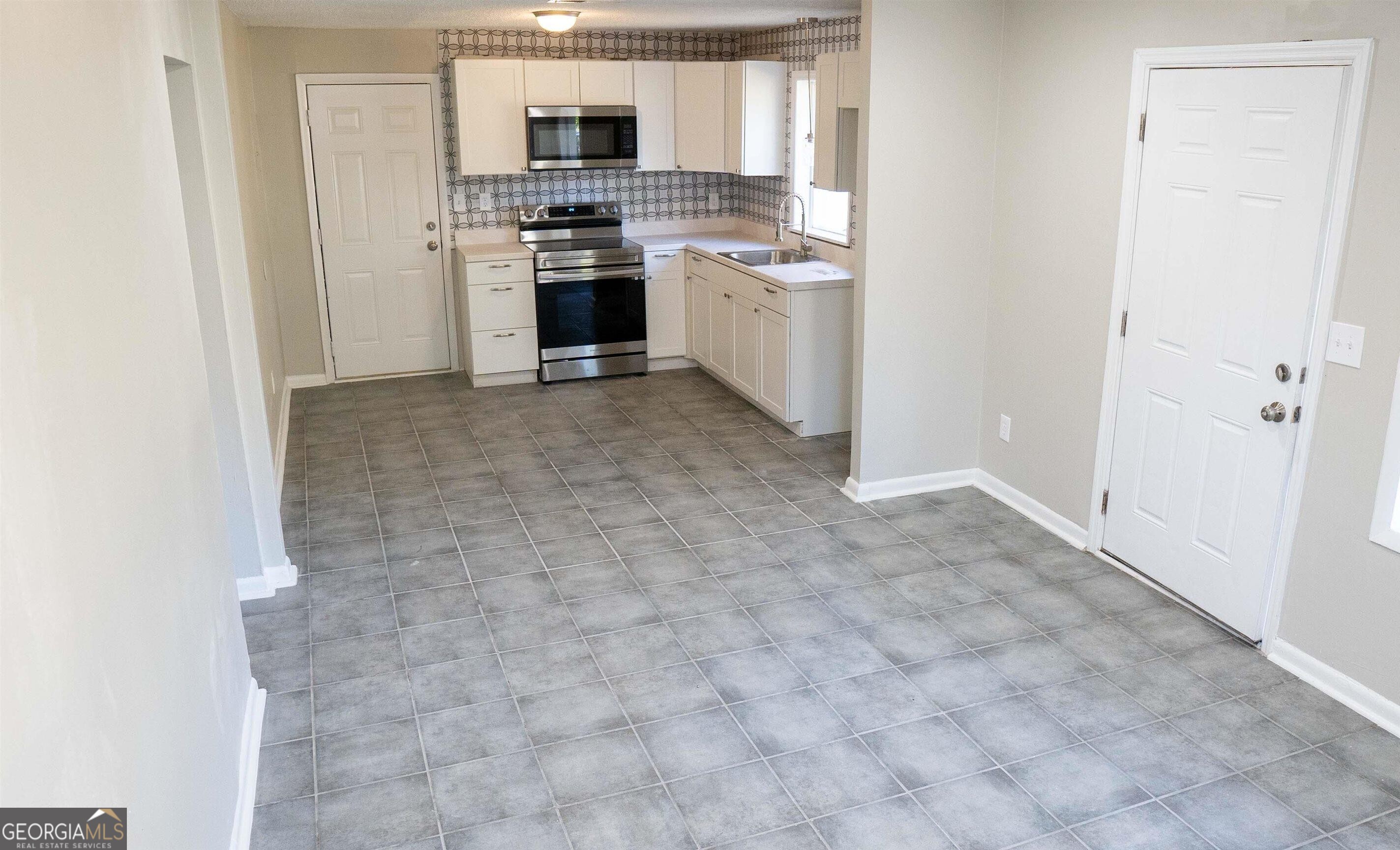 220 Wendan Way Warner Robins, GA 31093 - Photo 4 of 18