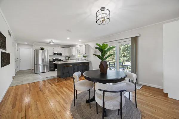 $369,000 | 18788 Highway 150, Bloomington, IL 61705