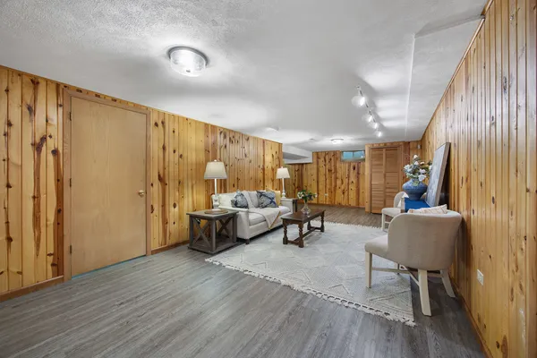 $369,000 | 18788 Highway 150, Bloomington, IL 61705