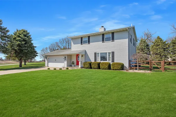 $369,000 | 18788 Highway 150, Bloomington, IL 61705