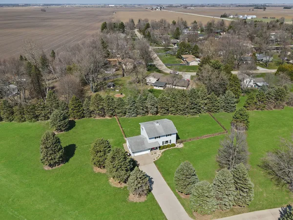 $369,000 | 18788 Highway 150, Bloomington, IL 61705