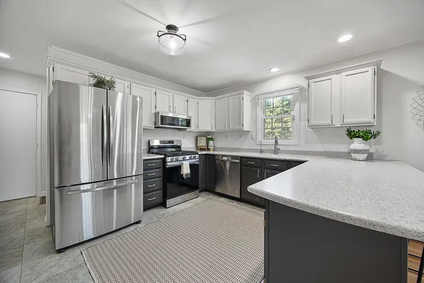 $369,000 | 18788 Highway 150, Bloomington, IL 61705