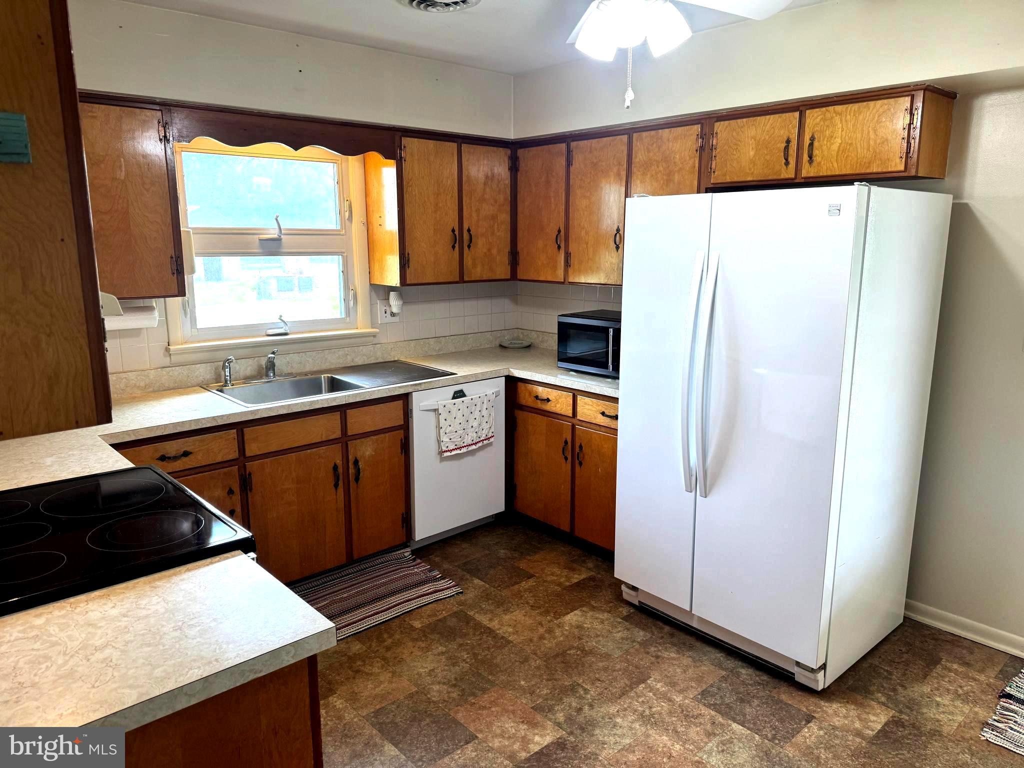 735 Redbud Road Winchester, VA 22603 - Photo 8 of 53 Kitchen