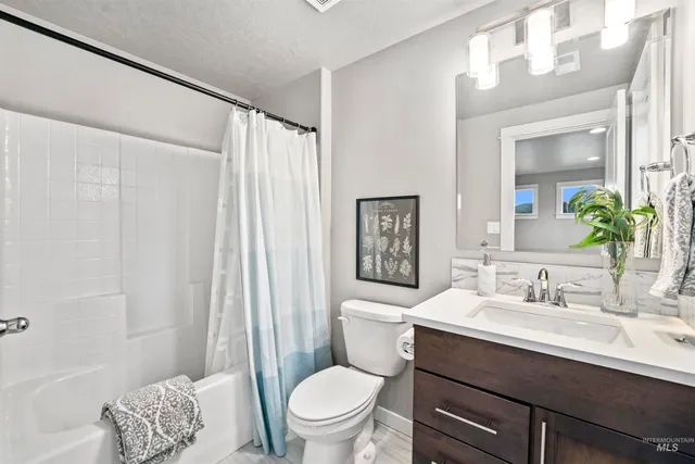 $749,999 | 10775 West Royal Fern Court, Star, ID 83669