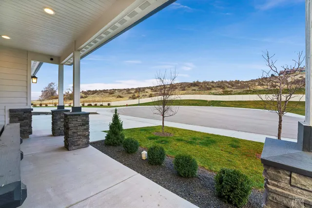 $749,999 | 10775 West Royal Fern Court, Star, ID 83669