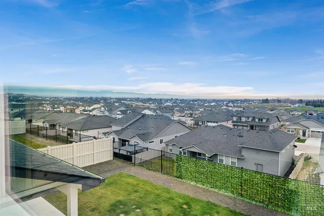 $749,999 | 10775 West Royal Fern Court, Star, ID 83669