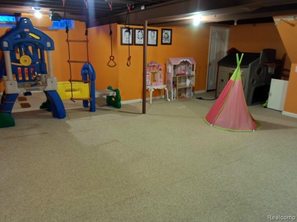16647 Country Ridge Lane Macomb, MI 48044 - Photo 27 of 28 SAM_1493.jpg