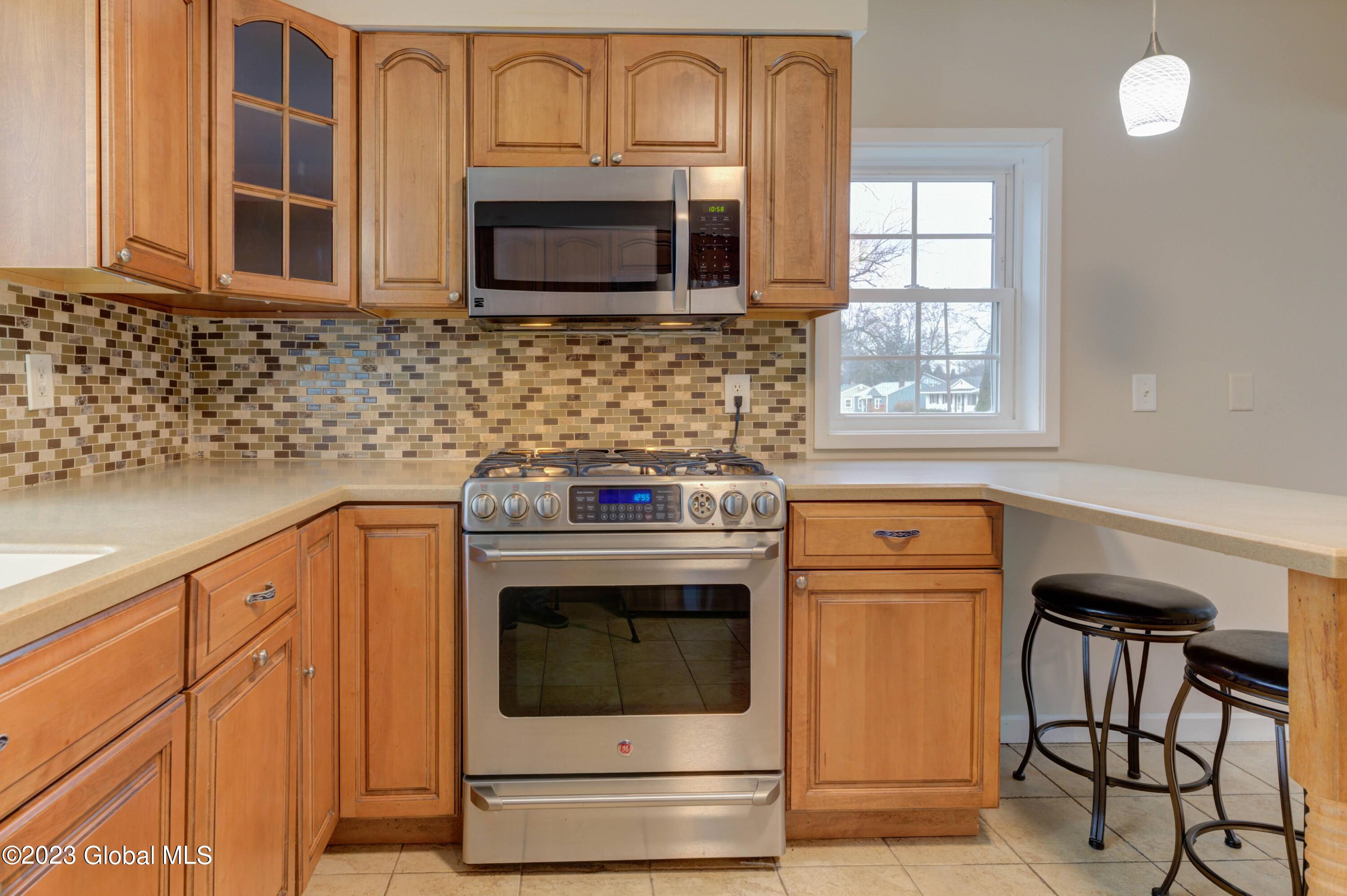 456 Clayton Road Schenectady, NY 12304 - Photo 12 of 34 10-456 Clayton