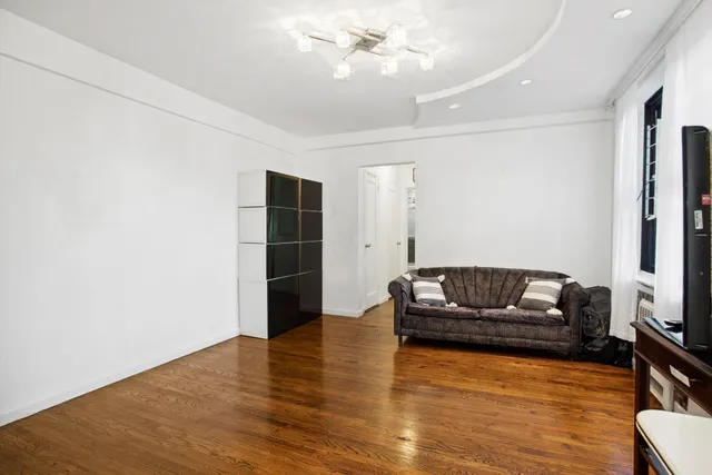 $215,000 | 2807 Kings Highway, Unit 2D | Midwood