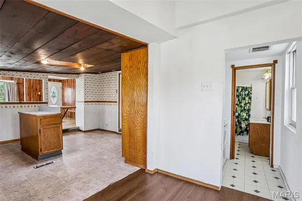 $125,000 | 700 Lovett Street, De Soto, MO 63020
