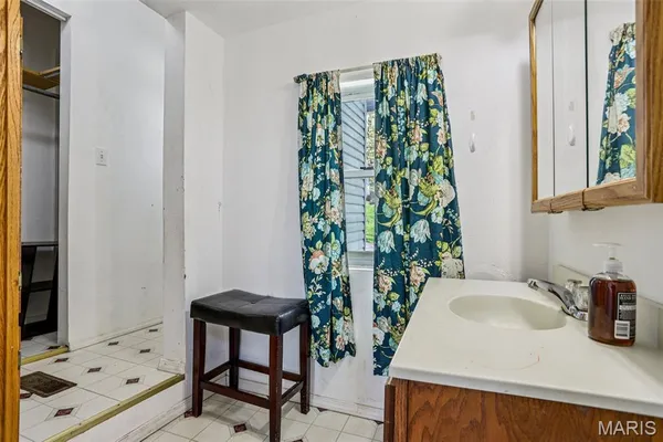 $125,000 | 700 Lovett Street, De Soto, MO 63020