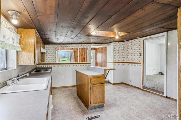 $125,000 | 700 Lovett Street, De Soto, MO 63020