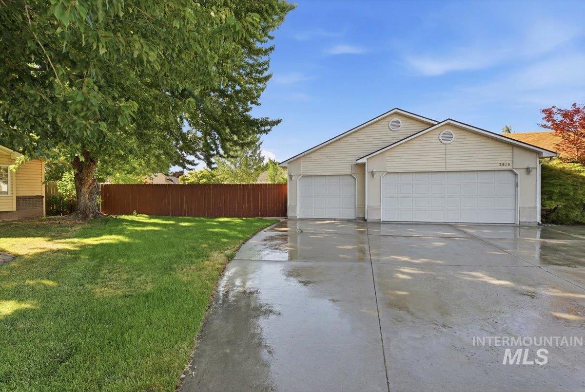 2649 West Wave Court Meridian, ID 83642 - Photo 3 of 36