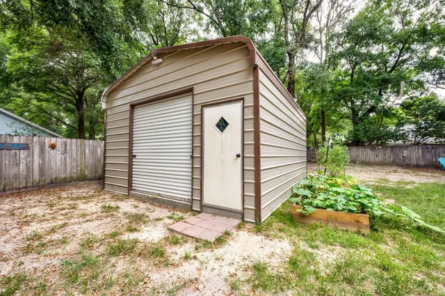 $1,895 | 202 Brittany Lane, Crestview, FL 32536