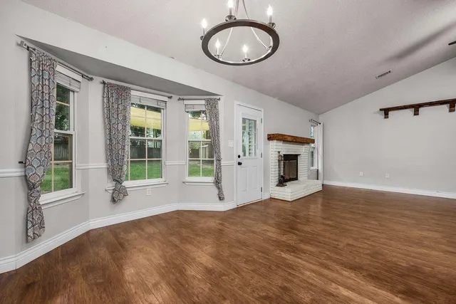 $1,895 | 202 Brittany Lane, Crestview, FL 32536