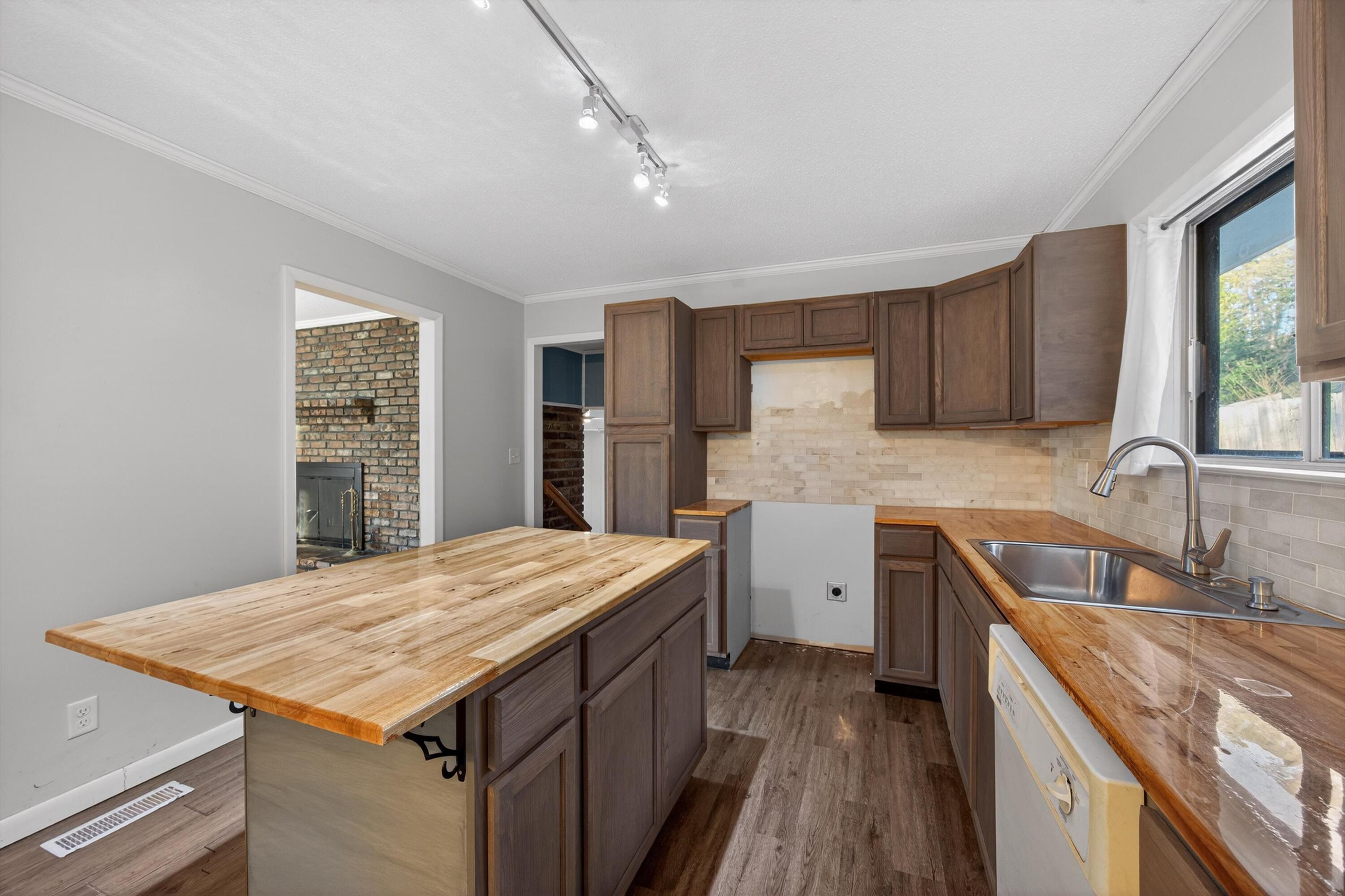 1320 Graysville Road Ringgold, GA 30736 - Photo 11 of 27 11-090A6891