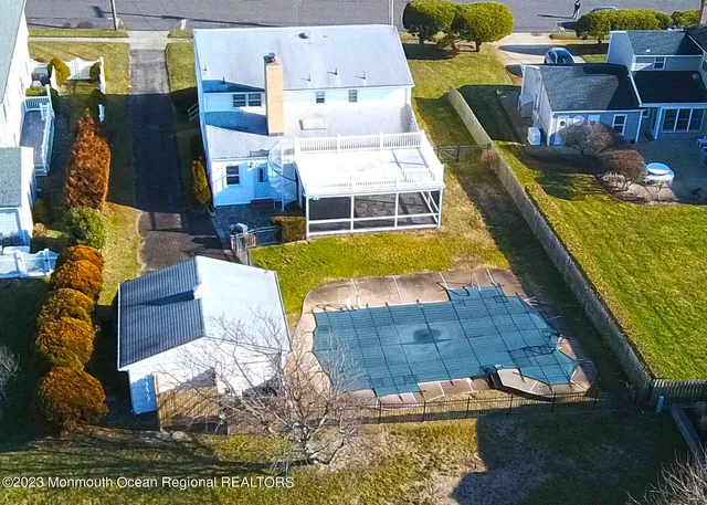 a view of an outdoor space