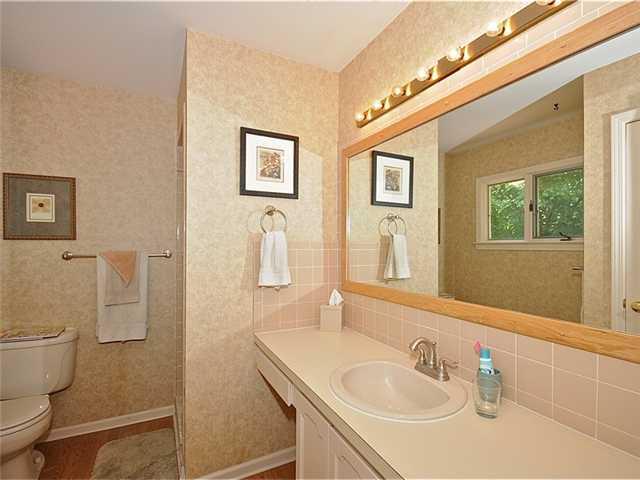 8025 Claridge Road Indianapolis, IN 46260 - Photo 16 of 24 Gallery Image 16