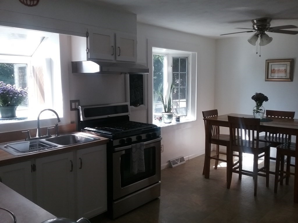 502 Tiffany Street Springfield, MA 01108 - Photo 9 of 14 Gallery Image 9