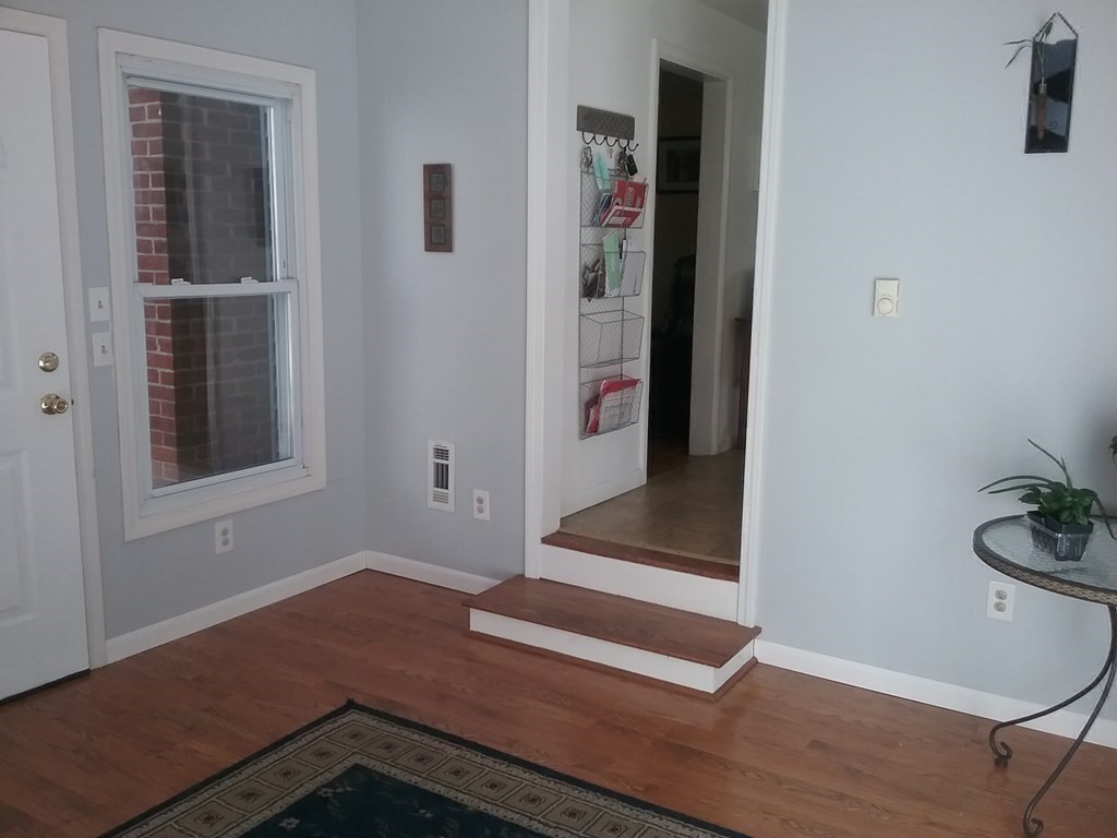 502 Tiffany Street Springfield, MA 01108 - Photo 10 of 14 Gallery Image 10