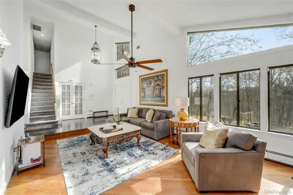 $945,000 | 17 Chester Court, Cortlandt Manor, NY 10567