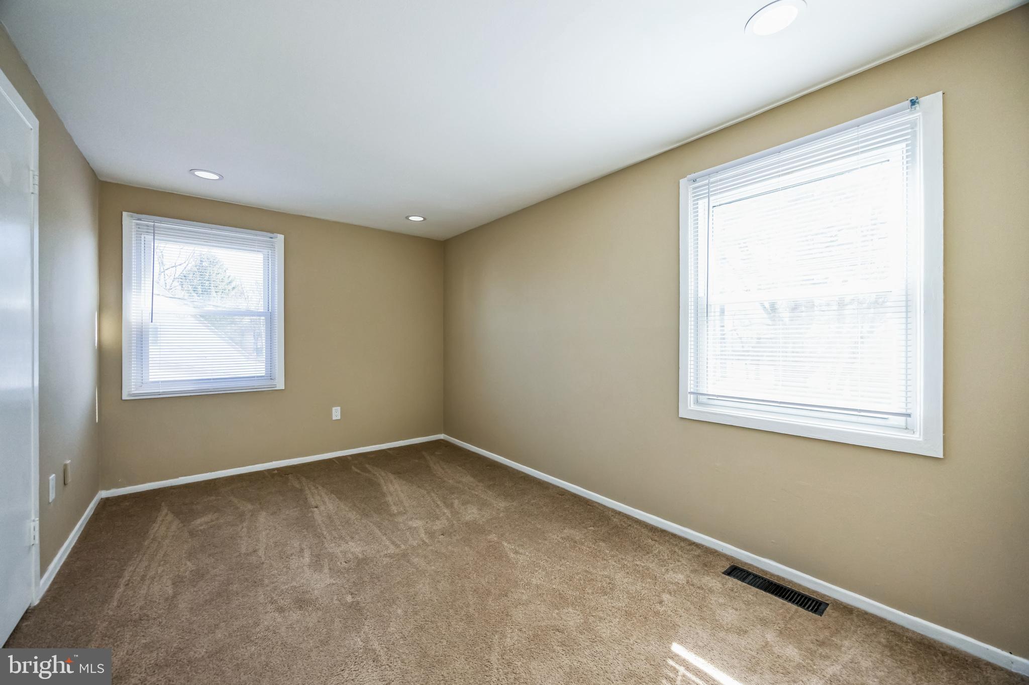 59 Manor Lane Willingboro, NJ 08046 - Photo 21 of 28 an empty room with a window