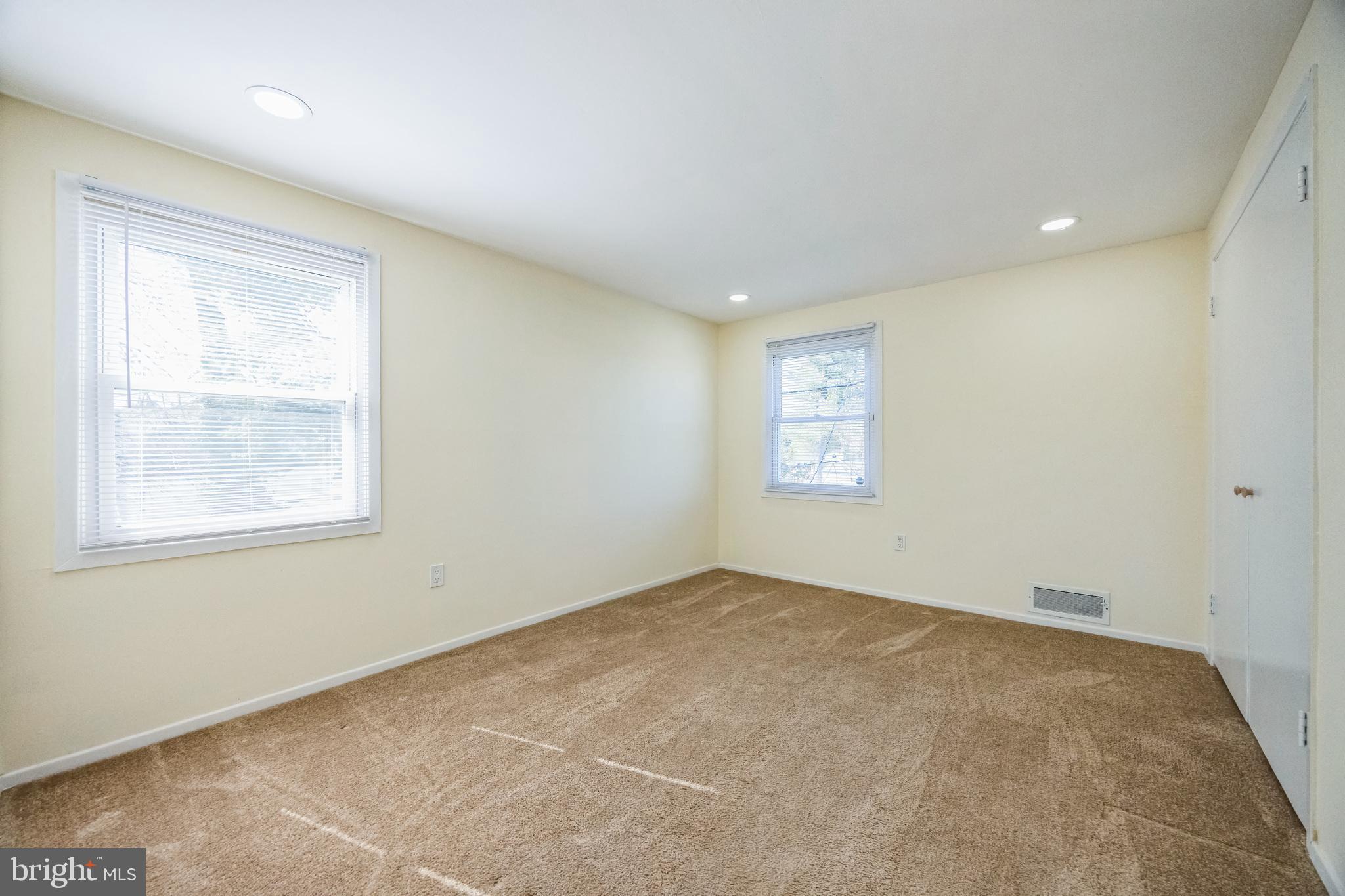 59 Manor Lane Willingboro, NJ 08046 - Photo 22 of 28 an empty room with a window