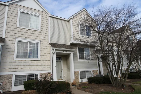 $2,500 | 3162 Cambria Court, Aurora, IL 60503