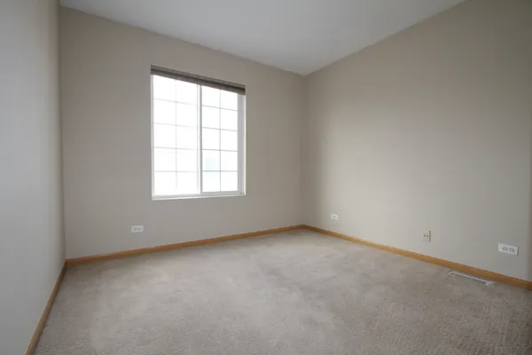 $2,500 | 3162 Cambria Court, Aurora, IL 60503