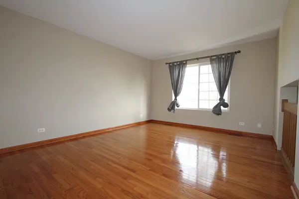$2,500 | 3162 Cambria Court, Aurora, IL 60503