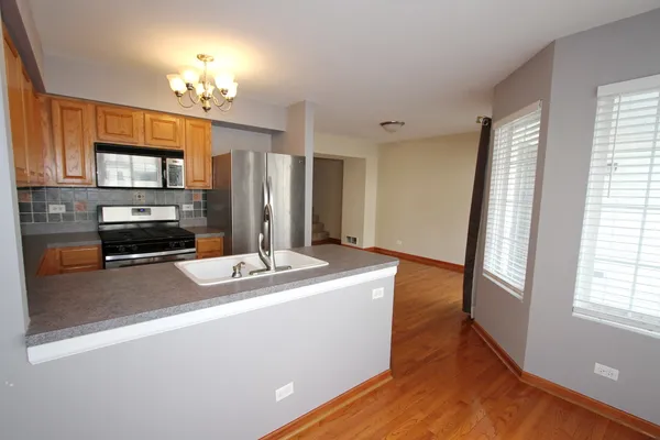 $2,500 | 3162 Cambria Court, Aurora, IL 60503