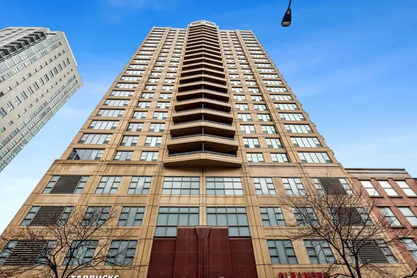 $2,800 | 200 North Jefferson Street, Unit 2207, Chicago, IL 60661