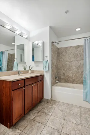 $2,800 | 200 North Jefferson Street, Unit 2207, Chicago, IL 60661