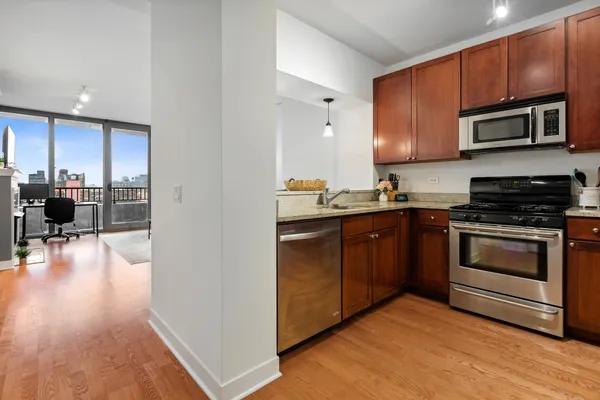 $2,800 | 200 North Jefferson Street, Unit 2207, Chicago, IL 60661