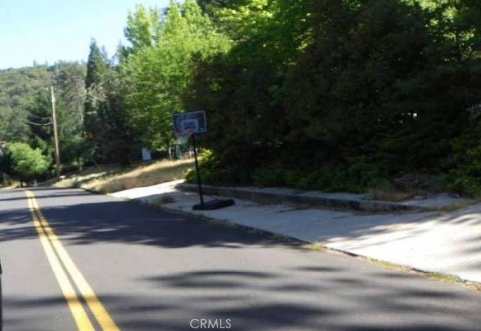 22036 Crystal Falls Drive Sonora, CA 95370 - Photo 3 of 4 a view of yard