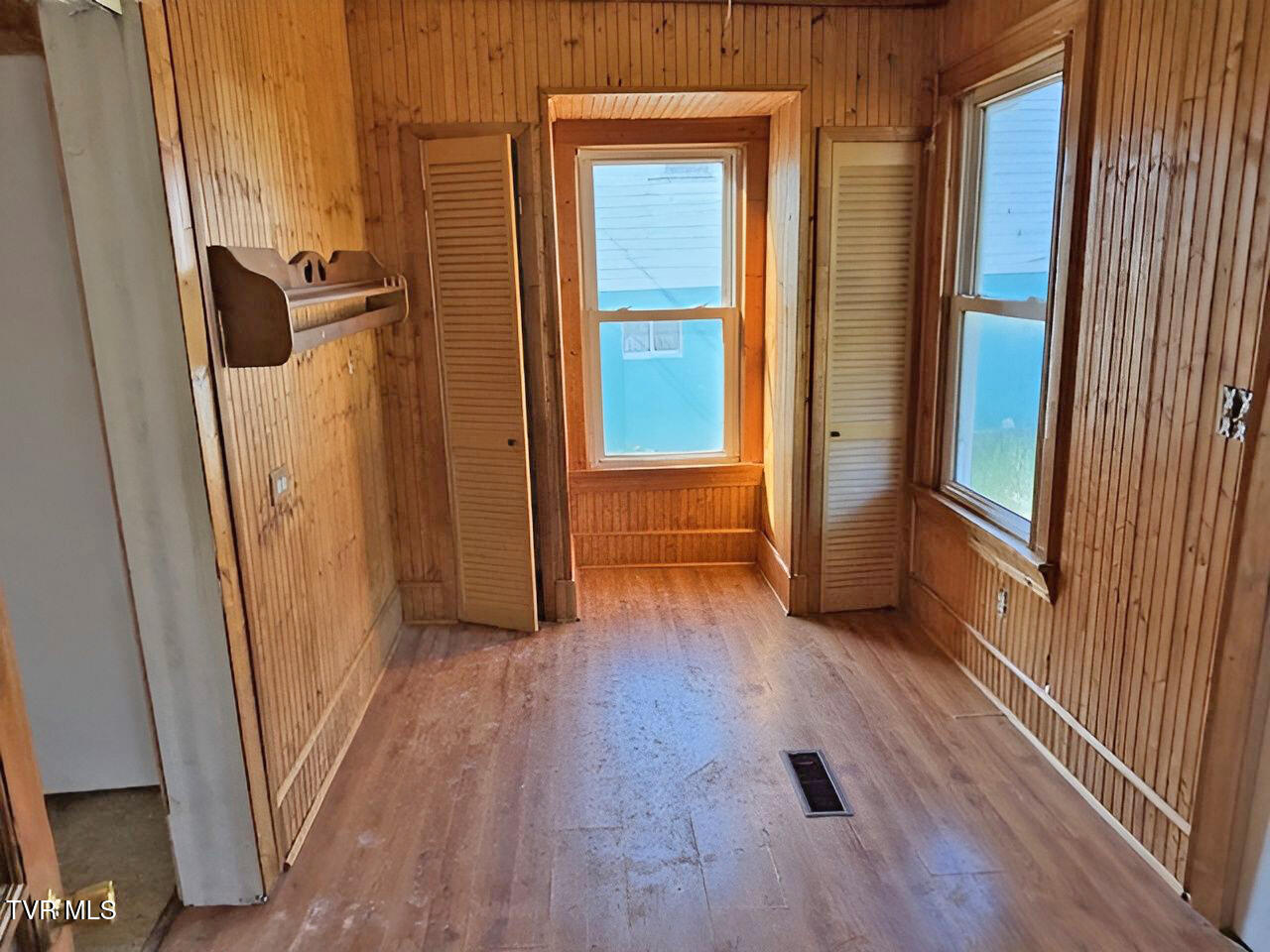 5720 Atkins Tank Road Atkins, VA 24311 - Photo 11 of 12 atkins tank road mudroom mls