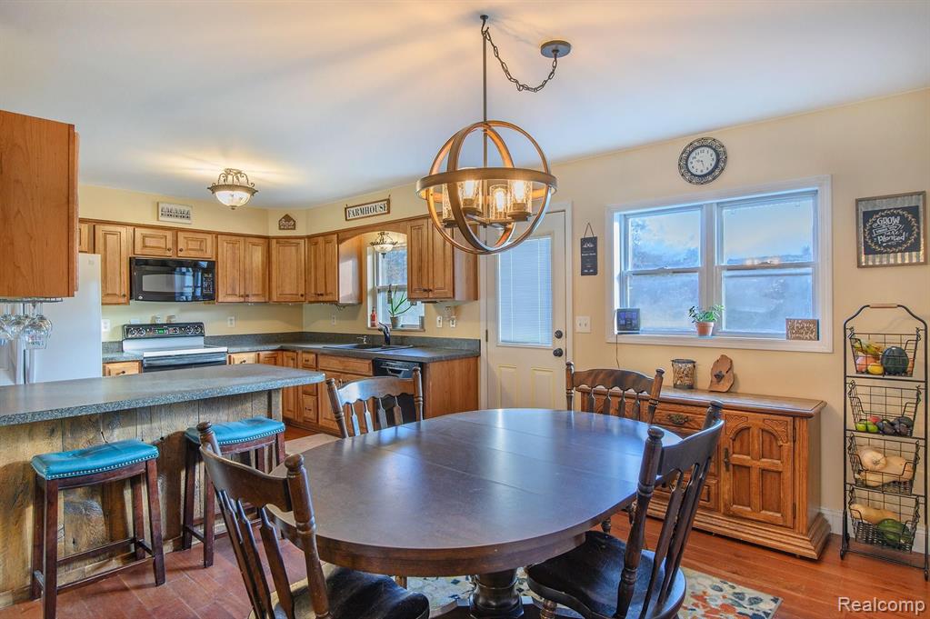 13291 South Duffield Road Byron, MI 48418 - Photo 6 of 24